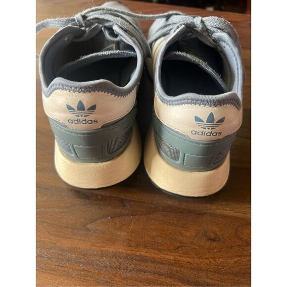 Adidas Blue Tennis Shoes Woman’s Size 7.5 - Picture 10 of 13